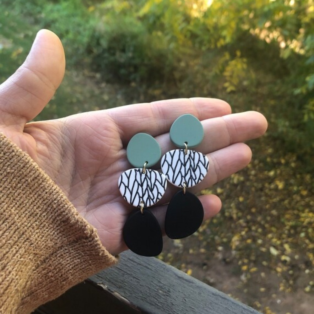 Dangle earrings